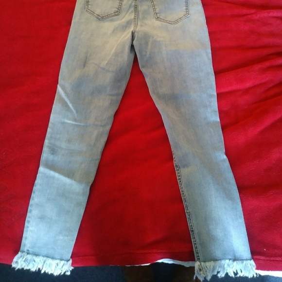 Fashion Nova Skinny Jeans - Picture 7 of 8